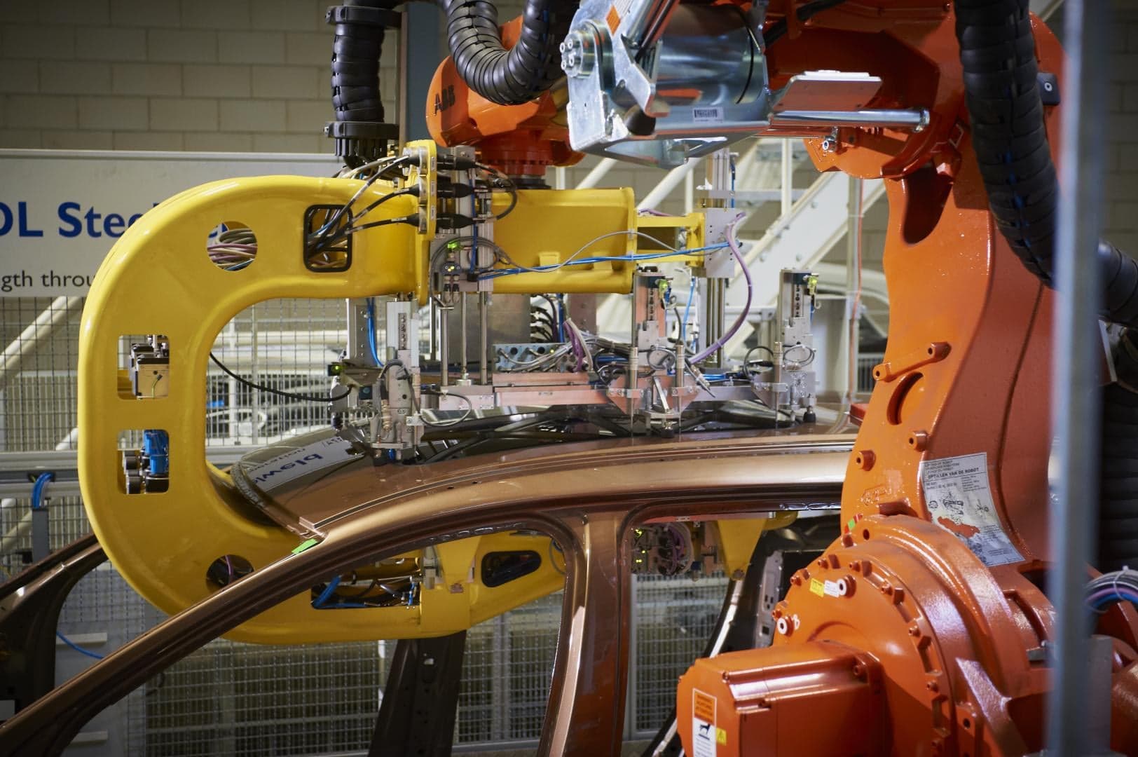PIONEERING ENGINEERING SOLUTIONS
THROUGH GLOBAL COOPERATION